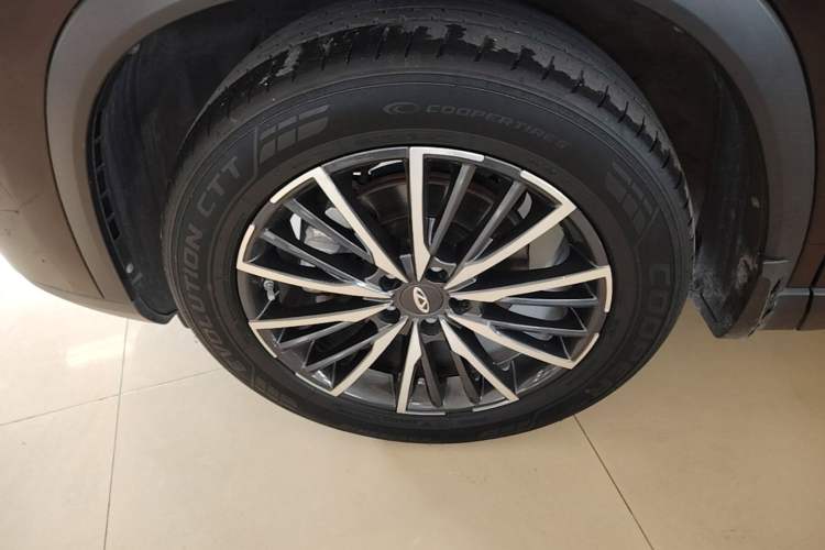 Used Chery Tiggo 8 PLUS 2021 290TGDI DCT Haoting Edition Left Front Wheel Hub