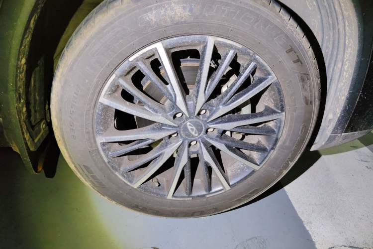 Used Chery Tiggo 8 PLUS 2021 290TGDI DCT Luxury Edition Right Front Wheel Hub