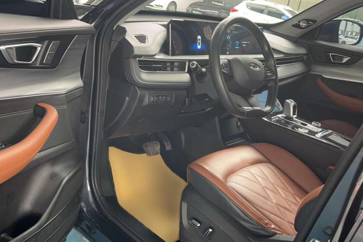 Used Chery Tiggo 8 PLUS 2021 290TGDI DCT Luxury Edition Interior 2