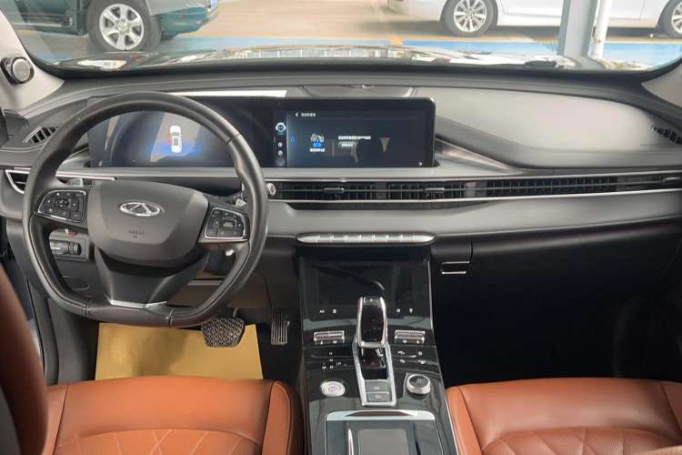 Used Chery Tiggo 8 PLUS 2021 290TGDI DCT Luxury Edition Interior 3