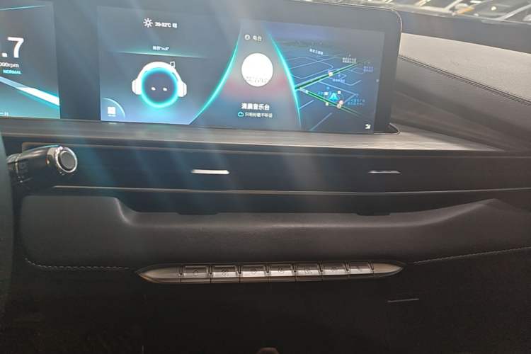 Used Chery Tiggo 8 PLUS 2021 290TGDI DCT Luxury Edition Audio And AC Panel