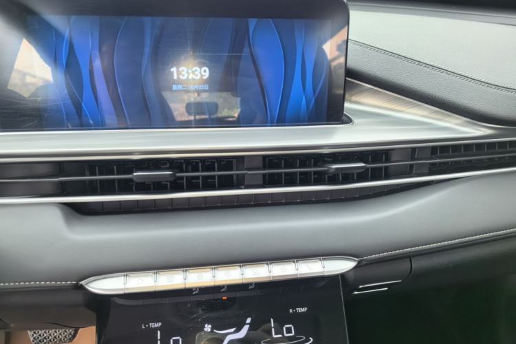 Used Chery Tiggo 8 PLUS 2021 290TGDI DCT Haoting Edition Center Console