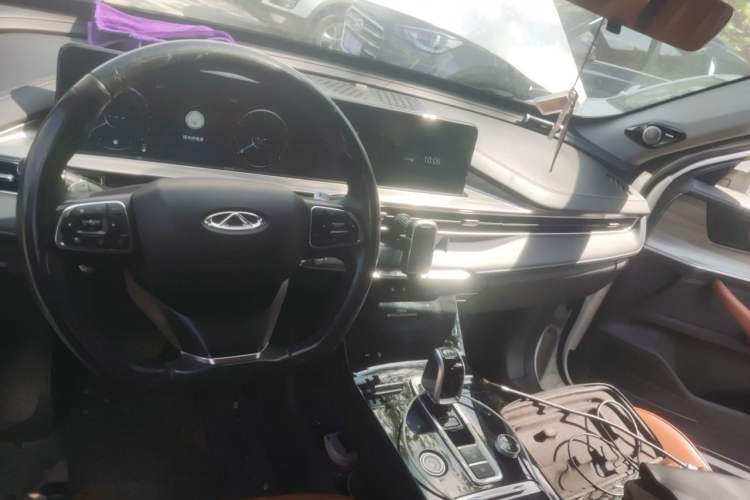 Used Chery Tiggo 8 PLUS 2021 290TGDI DCT Luxury Edition Center Console