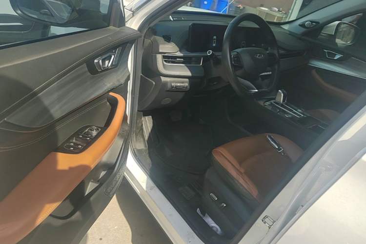 Used Chery Tiggo 8 PLUS 2021 290TGDI DCT Luxury Edition Driver Seat