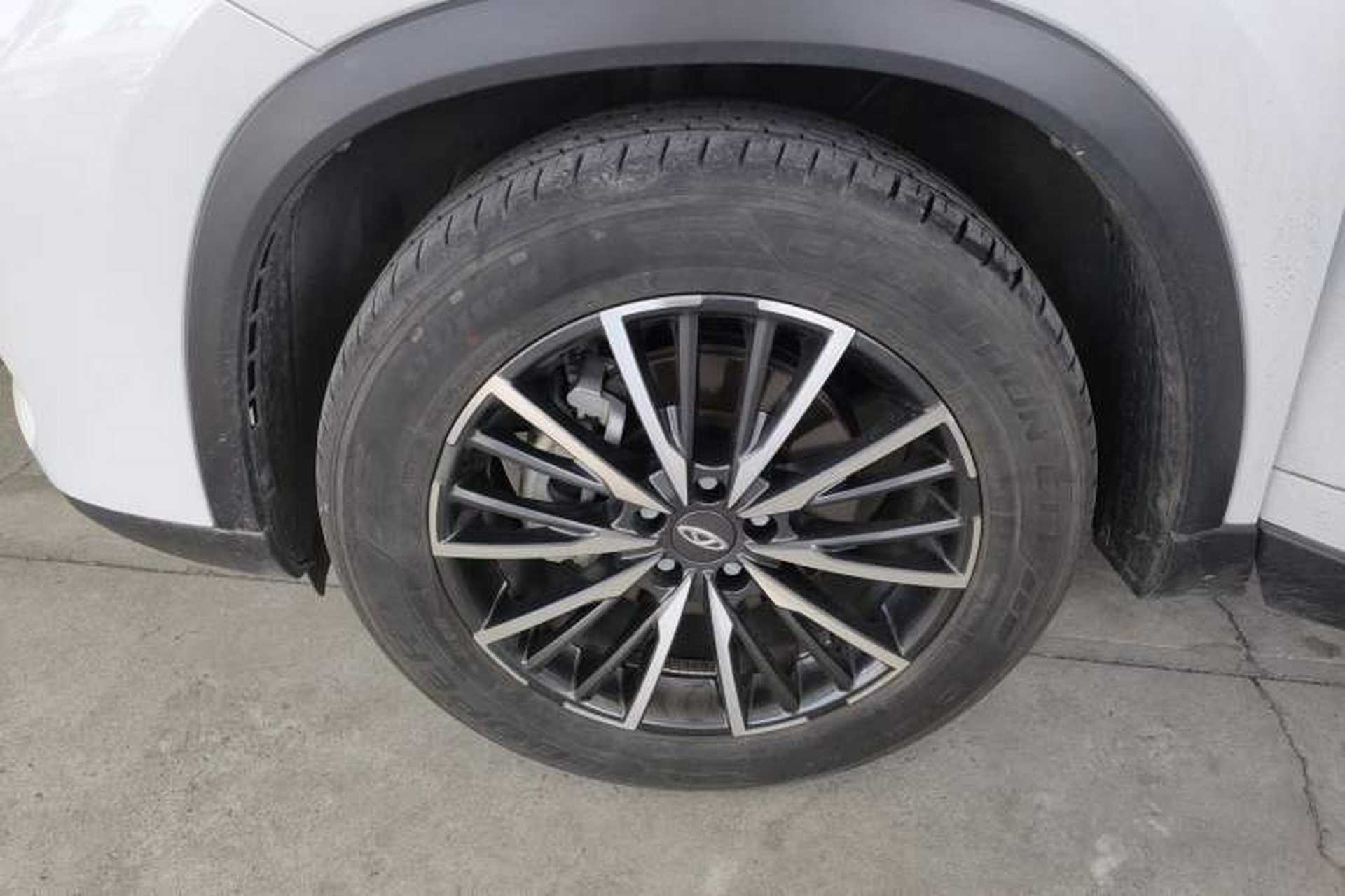 Used Chery Tiggo 8 PLUS 2021 290TGDI DCT Luxury Edition Exterior 4