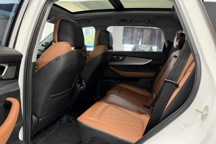 Used Chery Tiggo 8 PLUS 2021 290TGDI DCT Luxury Edition Interior 2