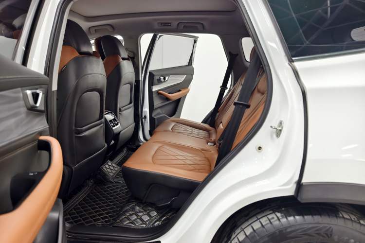 Used Chery Tiggo 8 PLUS 2021 290TGDI DCT Luxury Edition Interior 6