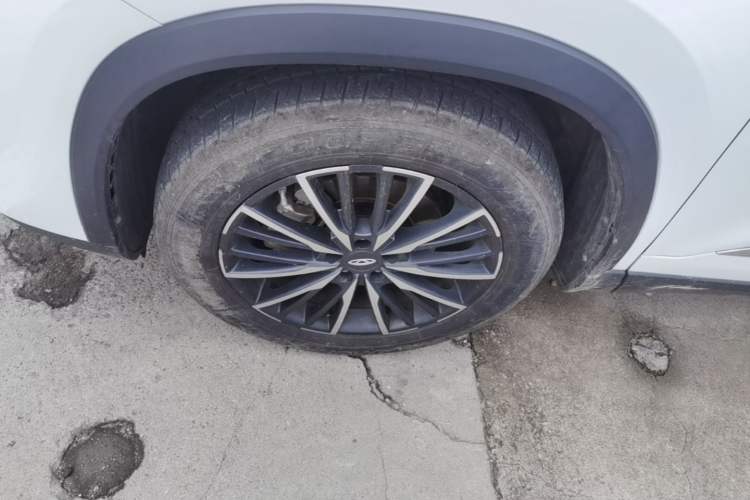 Used Chery Tiggo 8 PLUS 2021 290TGDI DCT Luxury Edition Left Front Wheel Hub