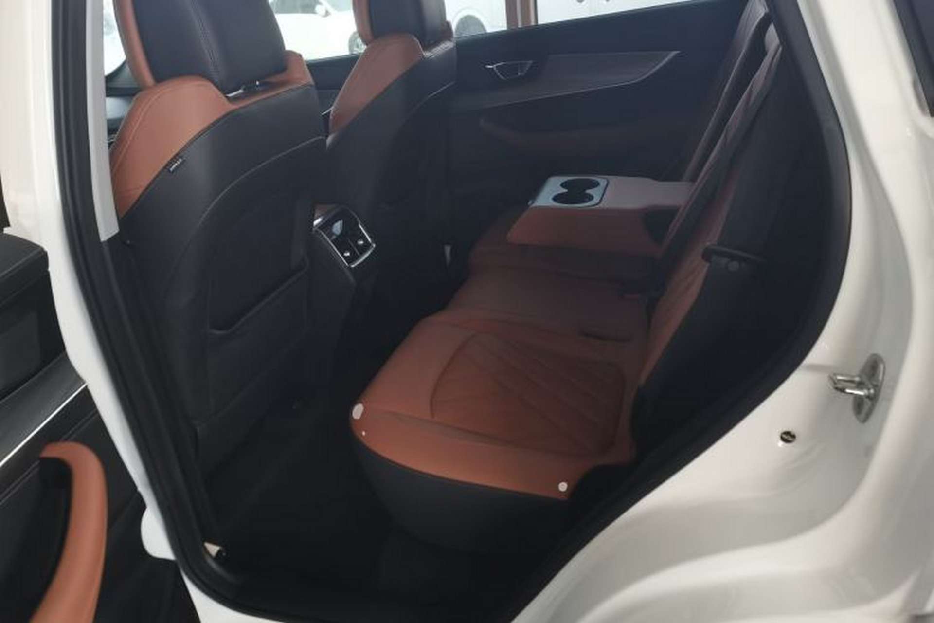 Used Chery Tiggo 8 PLUS 2021 290TGDI DCT Luxury Edition Left Rear Seat