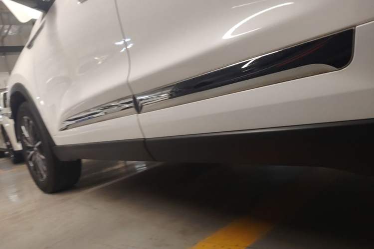Used Chery Tiggo 8 PLUS 2021 290TGDI DCT Haoting Edition+ Left Side Sill