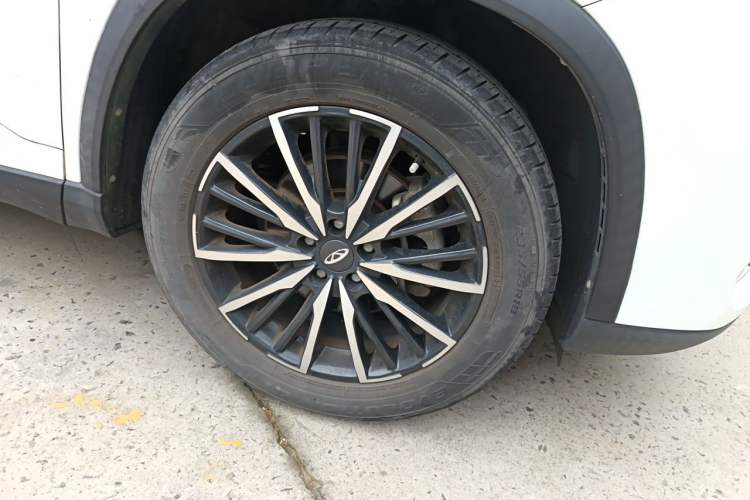 Used Chery Tiggo 8 PLUS 2021 290TGDI DCT Luxury Edition Right Front Wheel Hub