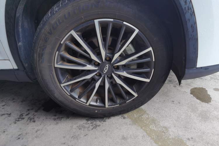 Used Chery Tiggo 8 PLUS 2021 290TGDI DCT Luxury Edition Right Front Wheel Hub