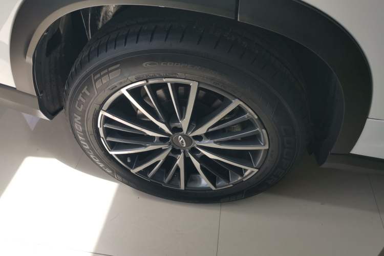 Used Chery Tiggo 8 PLUS 2021 290TGDI DCT Haoting Edition+ Right Rear Wheel Hub