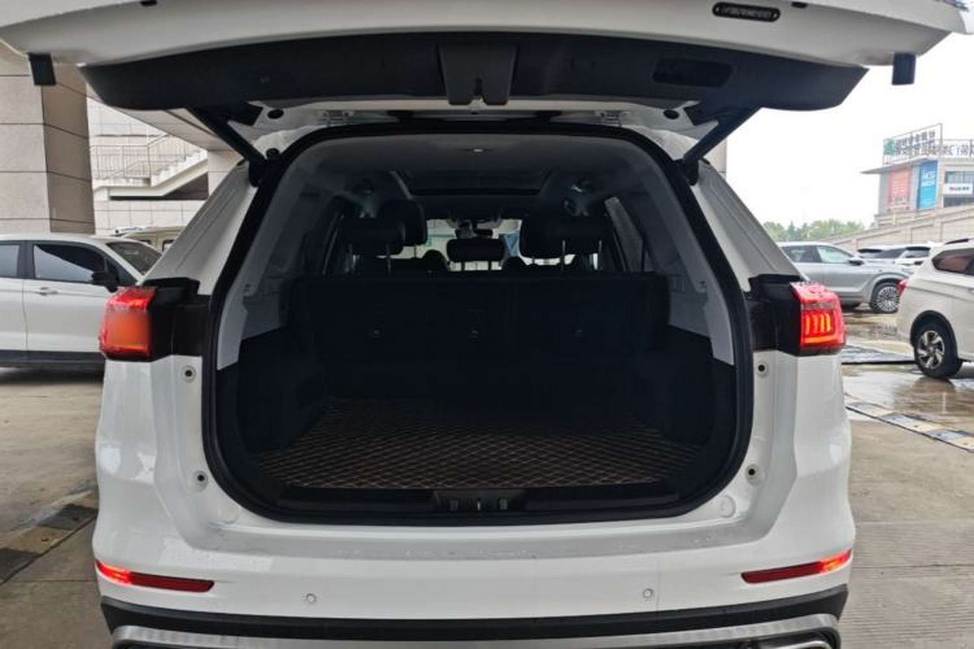 Used Chery Tiggo 8 PLUS 2021 290TGDI DCT Haoting Edition+ Trunk
