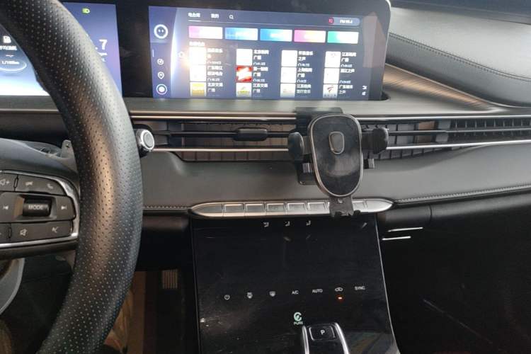 Used Chery Tiggo 8 PLUS 2022 290TGDI DCT Haoting Edition Audio And AC Panel