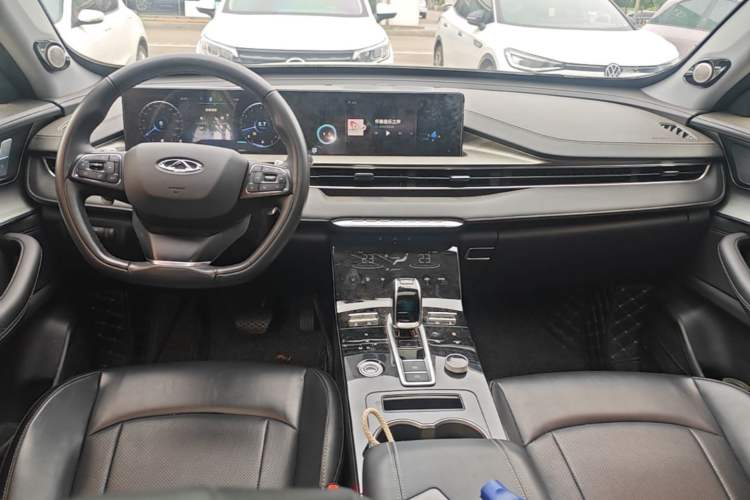 Used Chery Tiggo 8 PLUS 2022 290TGDI DCT Haoting Edition Center Console