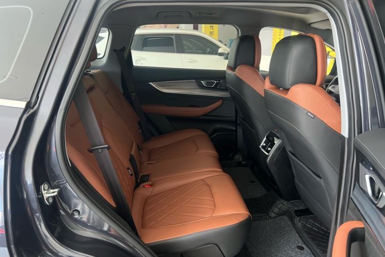 Used Chery Tiggo 8 PLUS 2022 Kunpeng Edition 390TGDI DCT Luxury Version Interior 3