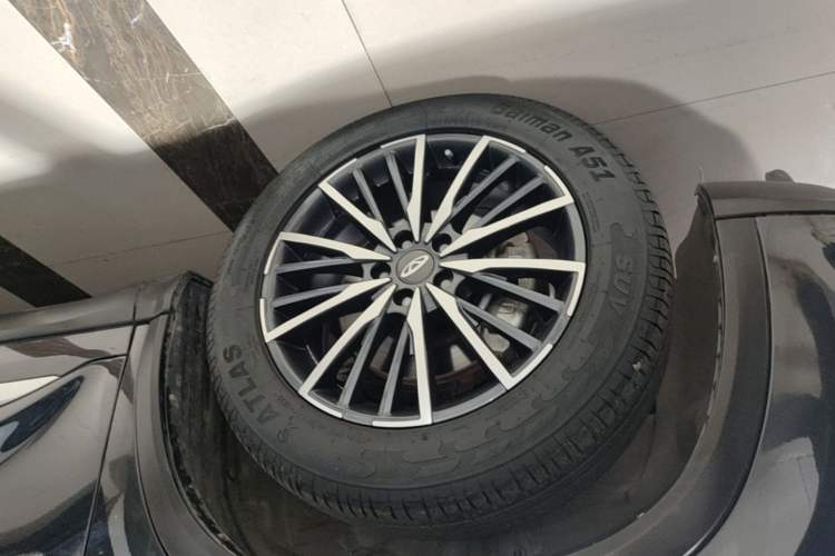 Used Chery Tiggo 8 PLUS 2022 290TGDI DCT Luxury Edition+ Left Front Wheel Hub