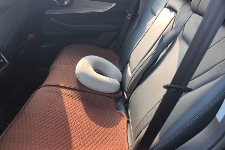 Used Chery Tiggo 8 PLUS 2022 Kunpeng Edition 390TGDI DCT Passion Plus Left Rear Seat