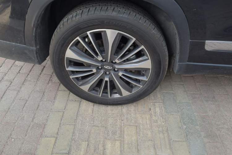 Used Chery Tiggo 8 PLUS 2022 Kunpeng Edition 390TGDI DCT Luxury+ Edition Right Rear Wheel Hub