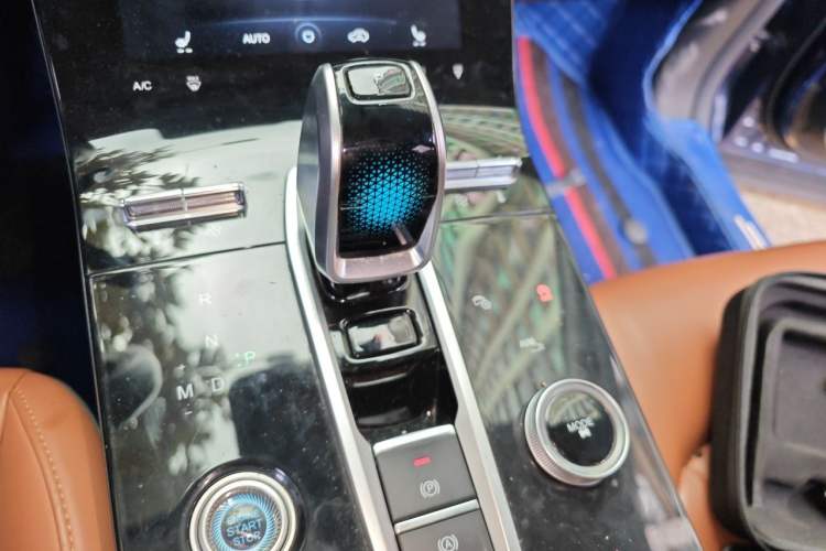 Used Chery Tiggo 8 PLUS 2022 Kunpeng Edition 390TGDI DCT Four-Wheel Drive Luxury Version Gear Lever