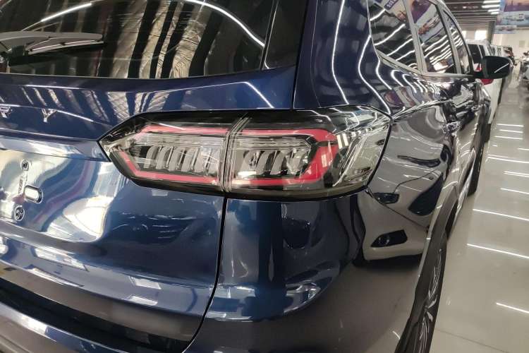Used Chery Tiggo 8 PLUS 2022 Kunpeng Edition 390TGDI DCT Passion Version Right Rear Taillight
