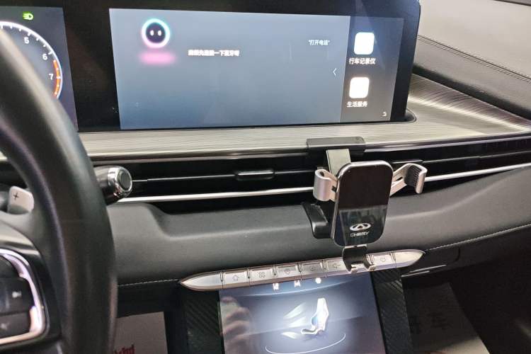 Used Chery Tiggo 8 PLUS 2022 Kunpeng Edition 390TGDI DCT Luxury+ Edition Audio And AC Panel