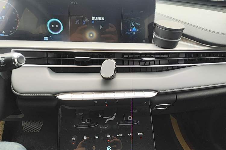 Used Chery Tiggo 8 PLUS 2022 Kunpeng Edition 390TGDI DCT Passion Version Audio And AC Panel