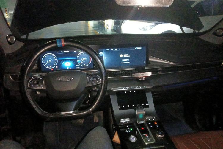 Used Chery Tiggo 8 PLUS 2022 290TGDI DCT Haoting Edition+ Center Console