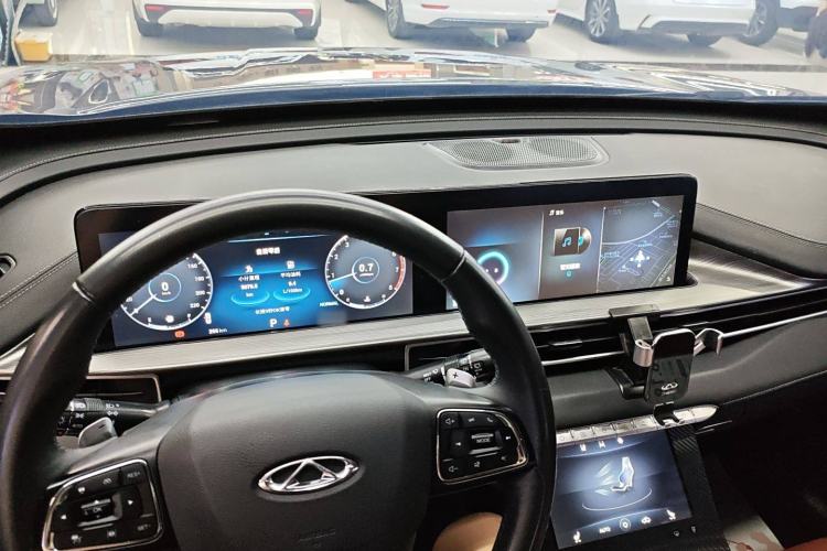 Used Chery Tiggo 8 PLUS 2022 Kunpeng Edition 390TGDI DCT Luxury+ Edition Center Console