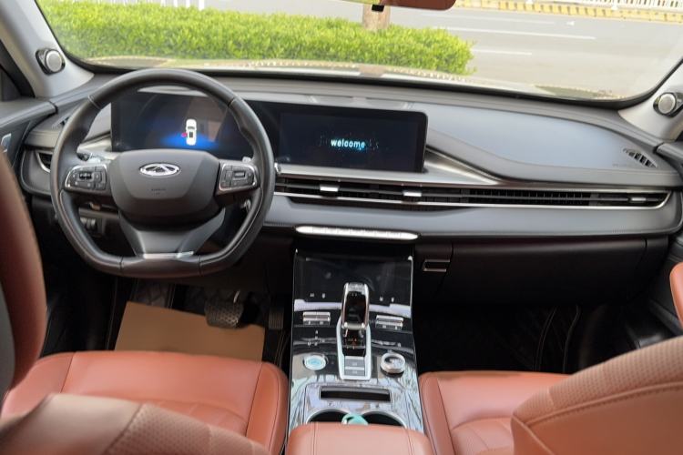 Used Chery Tiggo 8 PLUS 2022 Kunpeng Edition 390TGDI DCT Luxury Version Center Console