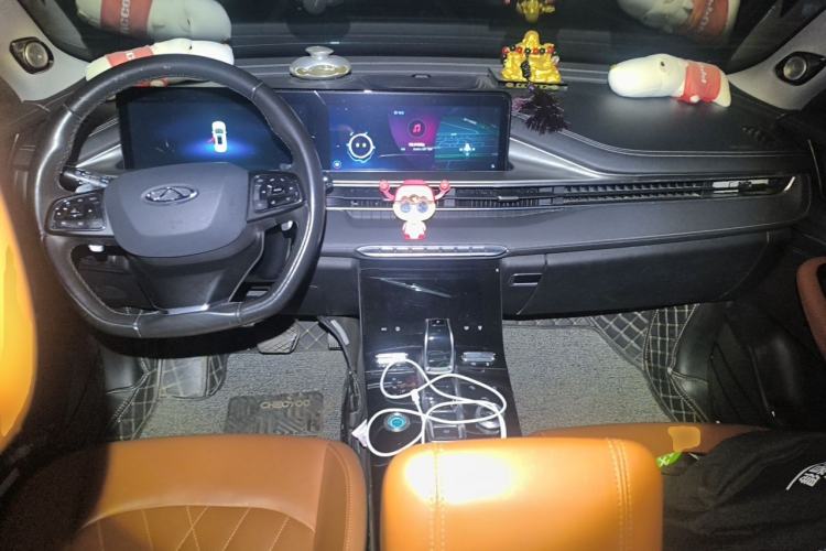 Used Chery Tiggo 8 PLUS 2022 Kunpeng Edition 390TGDI DCT Luxury Version Center Console