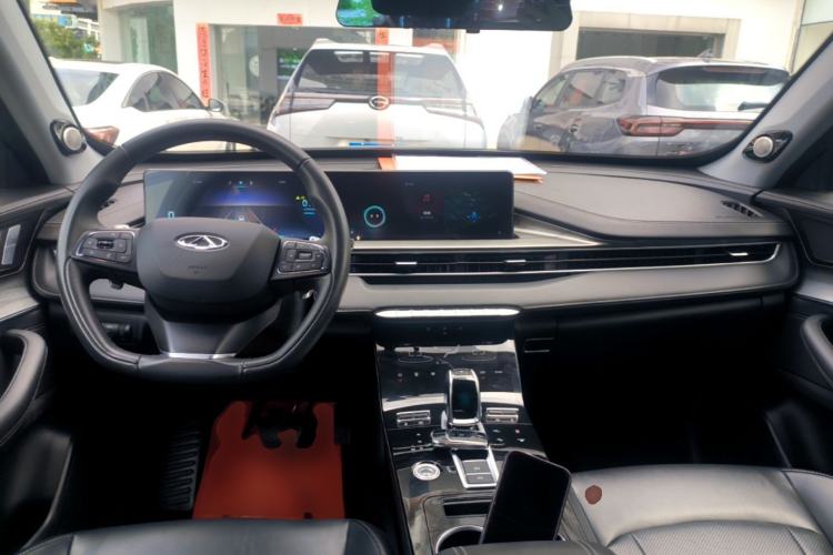 Used Chery Tiggo 8 PLUS 2022 290TGDI DCT Haoting Edition Center Console