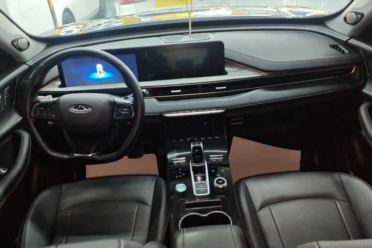 Used Chery Tiggo 8 PLUS 2022 Kunpeng Edition 390TGDI DCT Passion Version Center Console