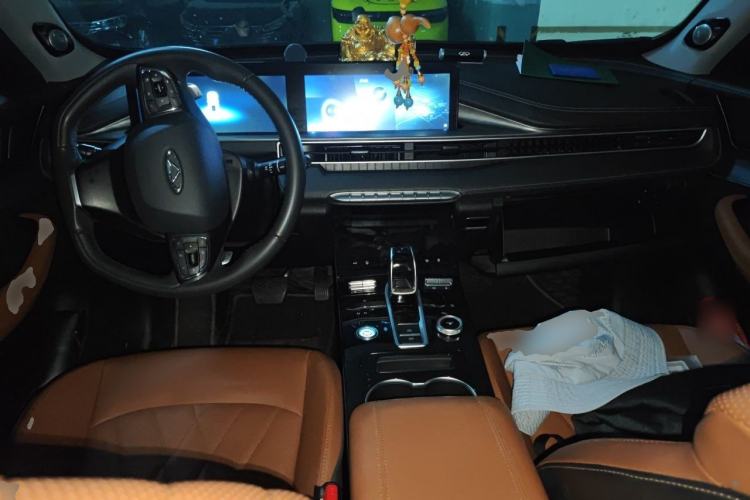 Used Chery Tiggo 8 PLUS 2022 Kunpeng Edition 390TGDI DCT Luxury Version Center Console