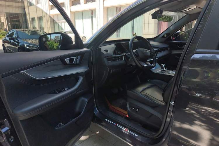 Used Chery Tiggo 8 PLUS 2022 290TGDI DCT Haoting Edition+ Driver Seat