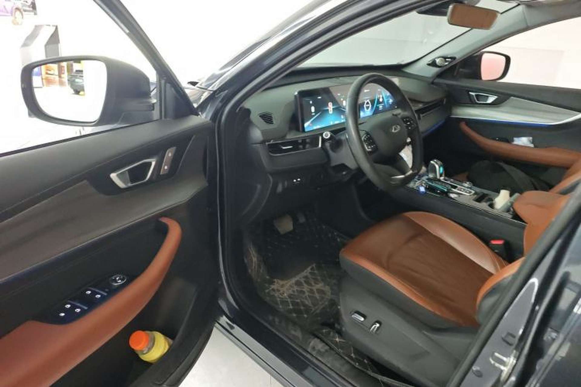Used Chery Tiggo 8 PLUS 2022 290TGDI DCT Luxury Edition Driver Seat