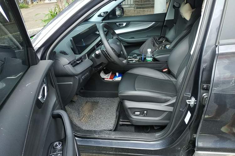 Used Chery Tiggo 8 PLUS 2022 Kunpeng Edition 390TGDI DCT Passion Plus Driver Seat