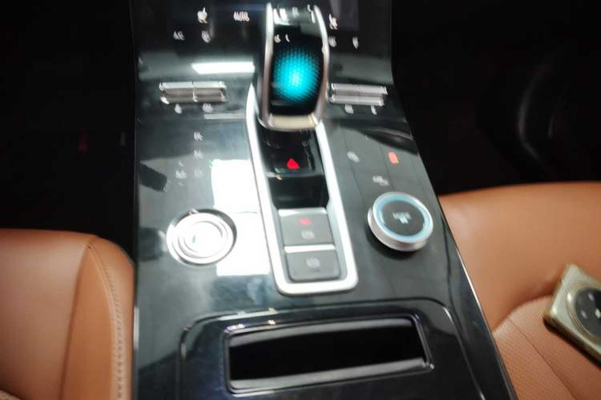 Used Chery Tiggo 8 PLUS 2022 Kunpeng Edition 390TGDI DCT Four-Wheel Drive Luxury Version Gear Lever