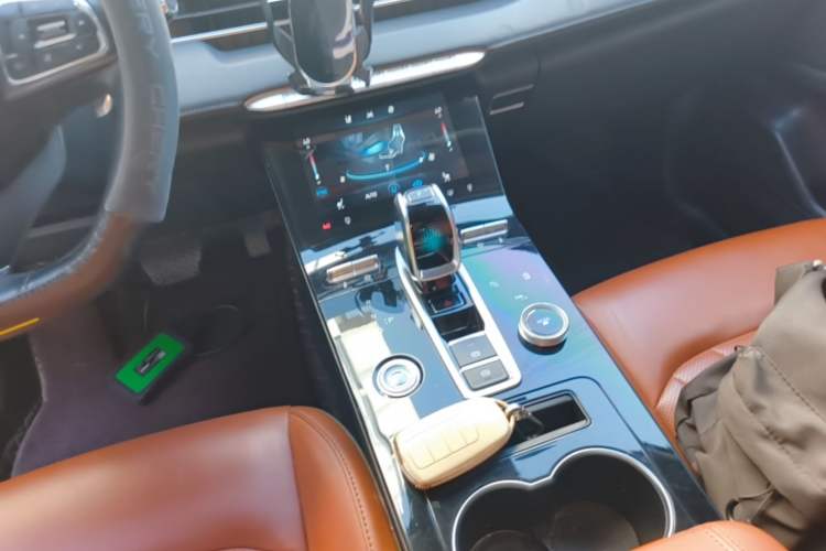 Used Chery Tiggo 8 PLUS 2022 Kunpeng Edition 390TGDI DCT Four-Wheel Drive Luxury Version Gear Lever