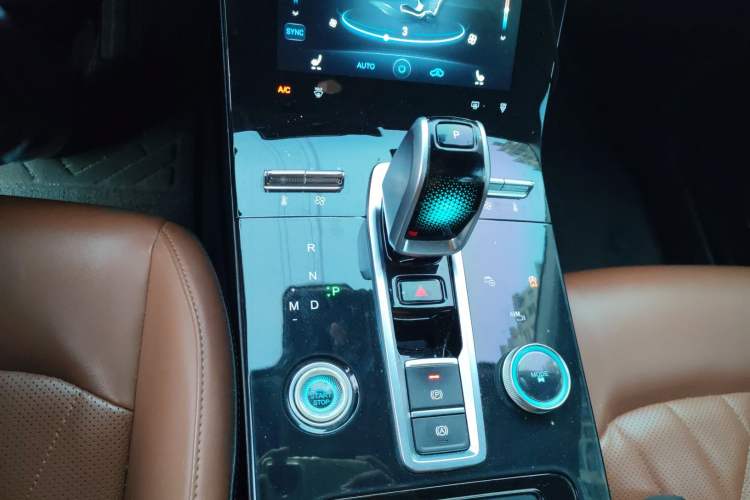 Used Chery Tiggo 8 PLUS 2022 Kunpeng Edition 390TGDI DCT Luxury Version Gear Lever