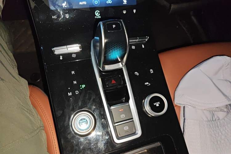 Used Chery Tiggo 8 PLUS 2022 Kunpeng Edition 390TGDI DCT Luxury Version Gear Lever