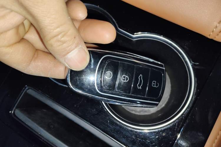 Used Chery Tiggo 8 PLUS 2022 290TGDI DCT Luxury Edition+ Interior 1