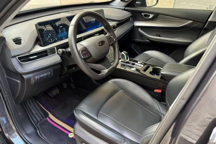 Used Chery Tiggo 8 PLUS 2022 290TGDI DCT Haoting Edition Interior 2