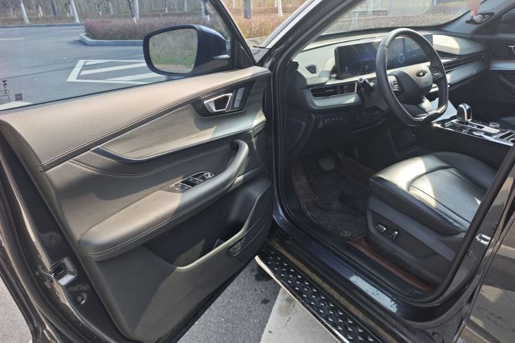 Used Chery Tiggo 8 PLUS 2022 290TGDI DCT Haoting Edition Interior 3