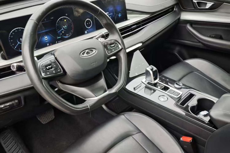 Used Chery Tiggo 8 PLUS 2022 290TGDI DCT Haoting Edition Interior 3