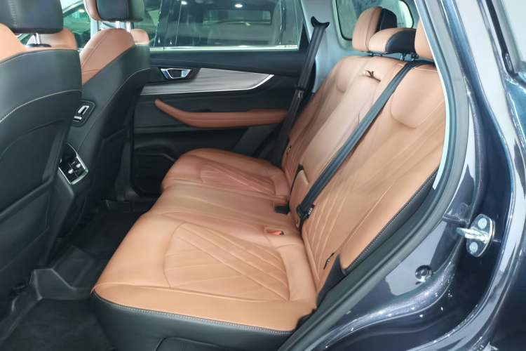 Used Chery Tiggo 8 PLUS 2022 Kunpeng Edition 390TGDI DCT Four-Wheel Drive Luxury Version Interior 4