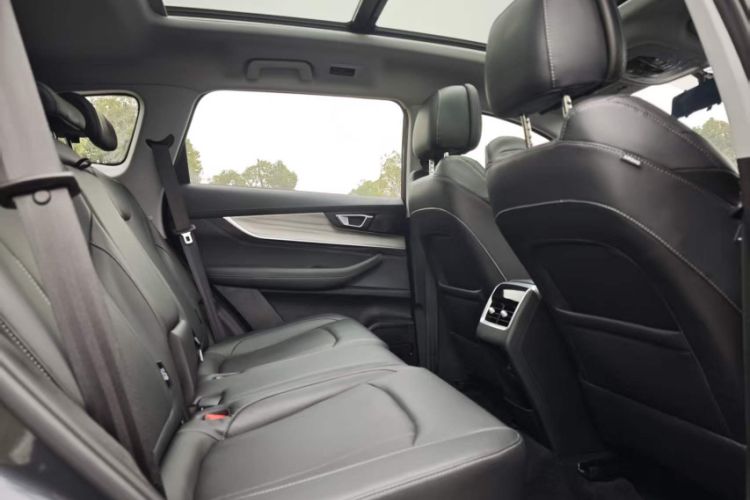 Used Chery Tiggo 8 PLUS 2022 290TGDI DCT Haoting Edition Interior 5