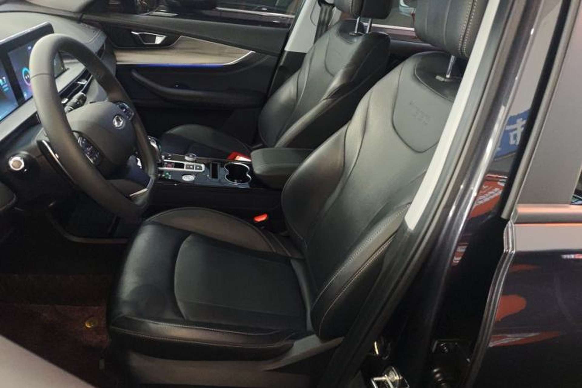 Used Chery Tiggo 8 PLUS 2022 290TGDI DCT Haoting Edition+ Left Front Seat