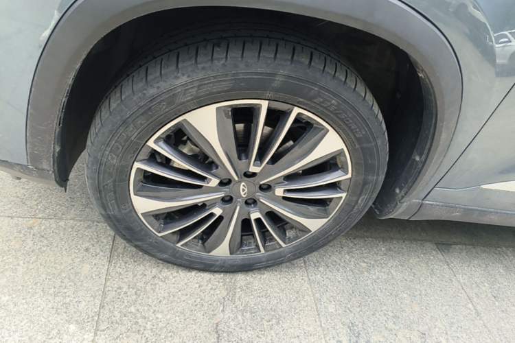 Used Chery Tiggo 8 PLUS 2022 Kunpeng Edition 390TGDI DCT Luxury Version Left Front Wheel Hub